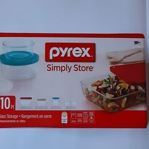 ● 10 Pieces Pyrex Simply Store.